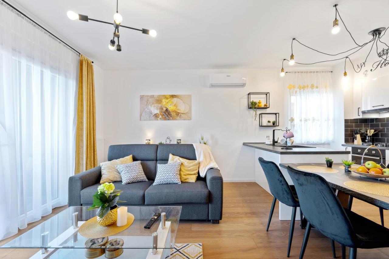 Apartments Karla & Jakov Šibenik Екстериор снимка