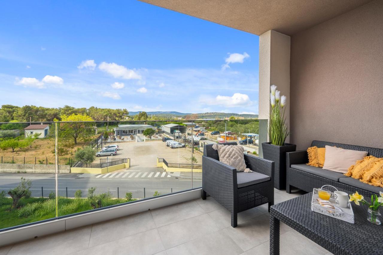 Apartments Karla & Jakov Šibenik Екстериор снимка